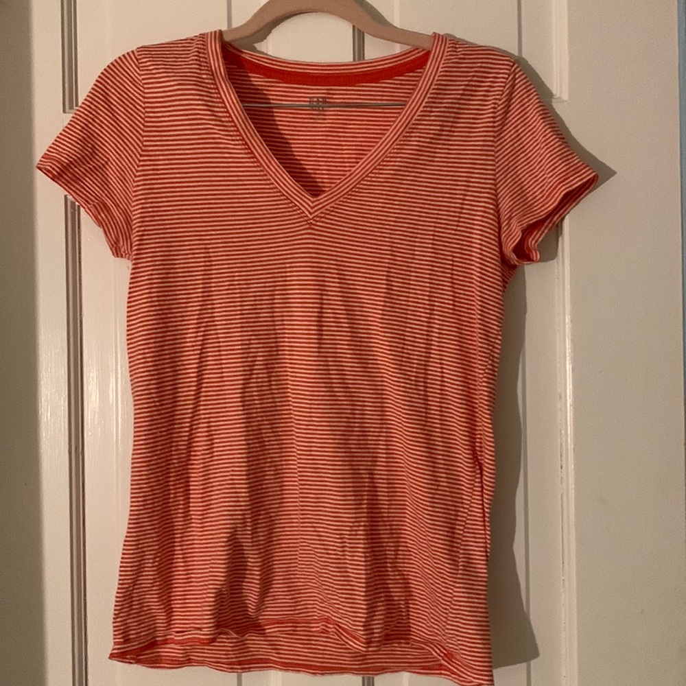 Old navy red and white V-neck
